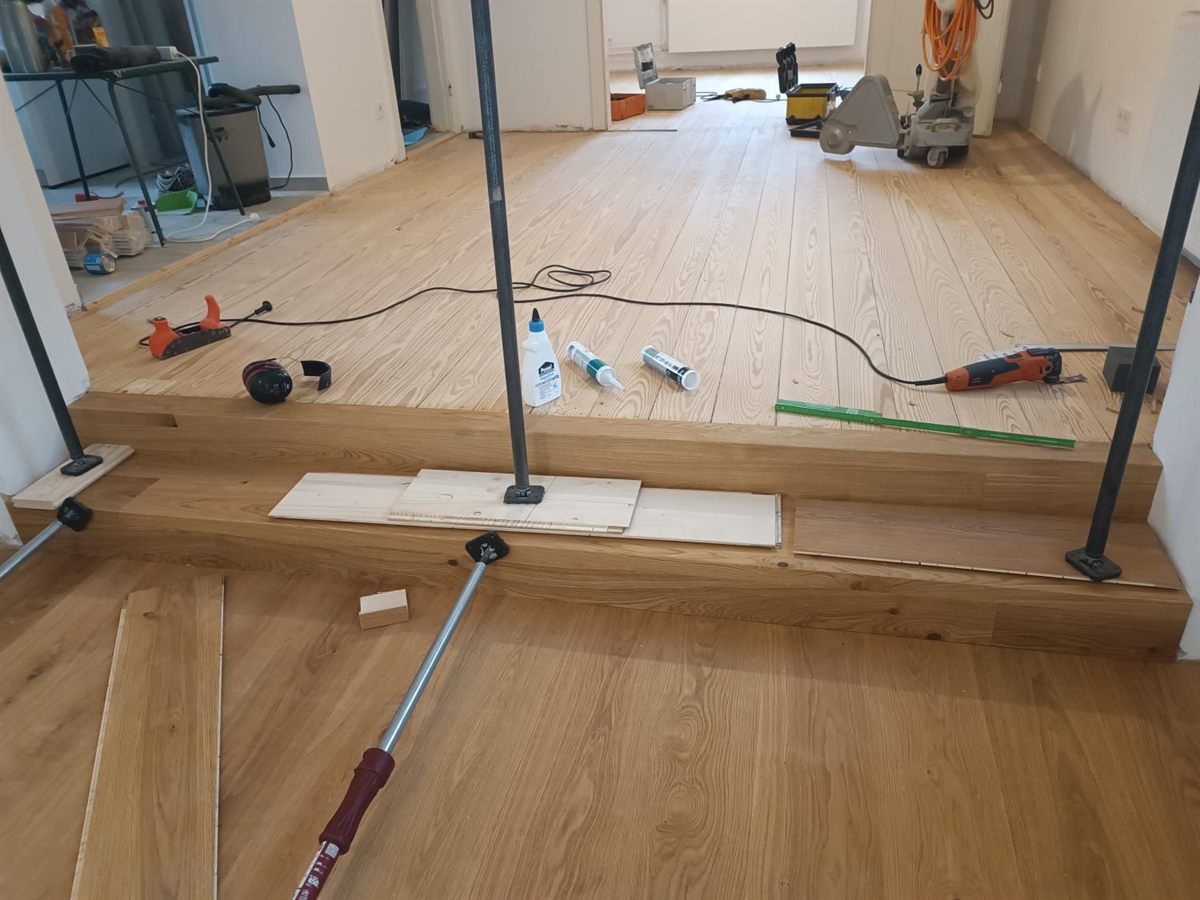 Parkett schleifen, staubarm mit Profi-Maschine